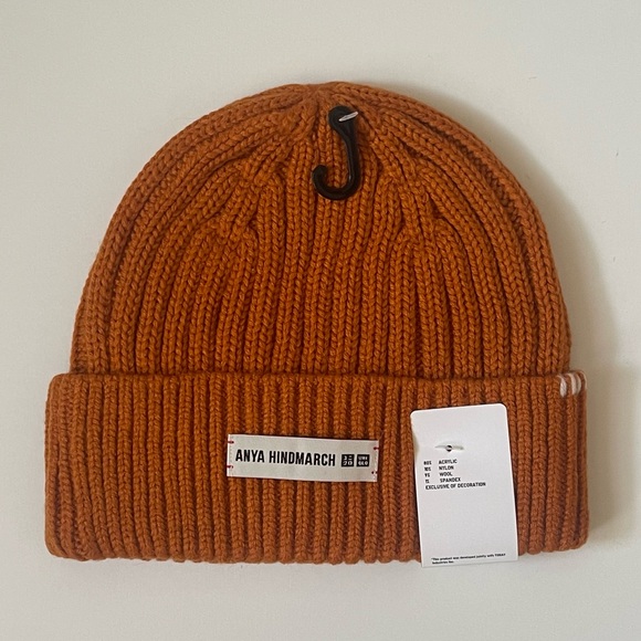 Uniqlo Unisex Anya Hindmarch HEATTECH Knitted Beanie w/ Embroidered Eyes, Orange - Picture 4 of 7